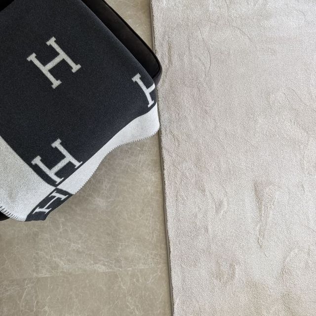 Milo carpet